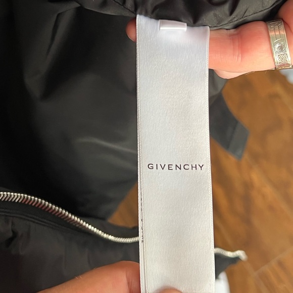 GIVENCHY PUFFER VEST - Picture 11 of 11